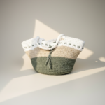 cesta de crochet hecha a mano